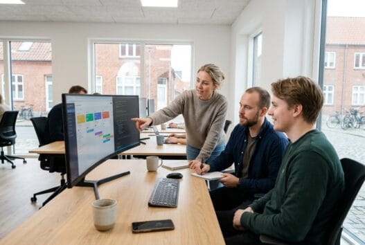 Moderne webbureau i grenaa med dansk team, der arbejder med digital strategi og dashboards